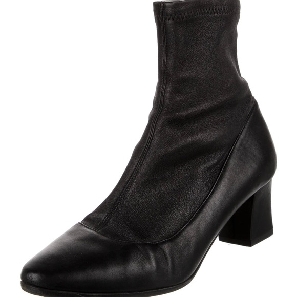 Tamara Mellon Caress boots. - Picture 4 of 9